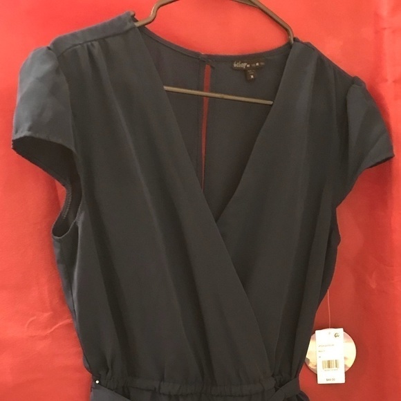 ‼️SALE‼️Cap-Sleeve Surplice Jumpsuit-Navy - Picture 4 of 4